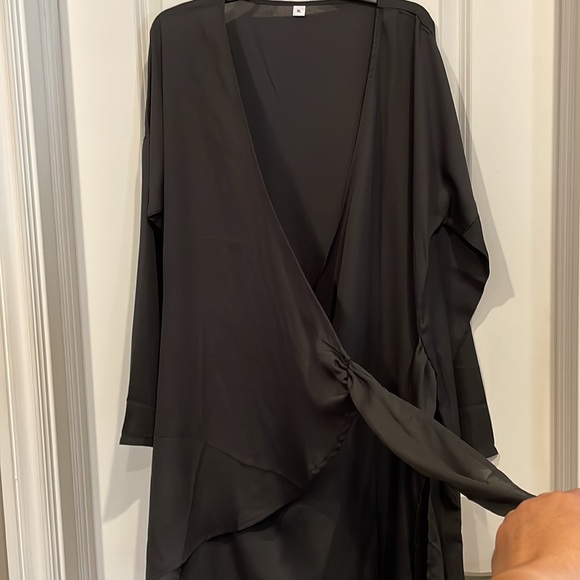 Ladies black cover up. - Picture 3 of 4